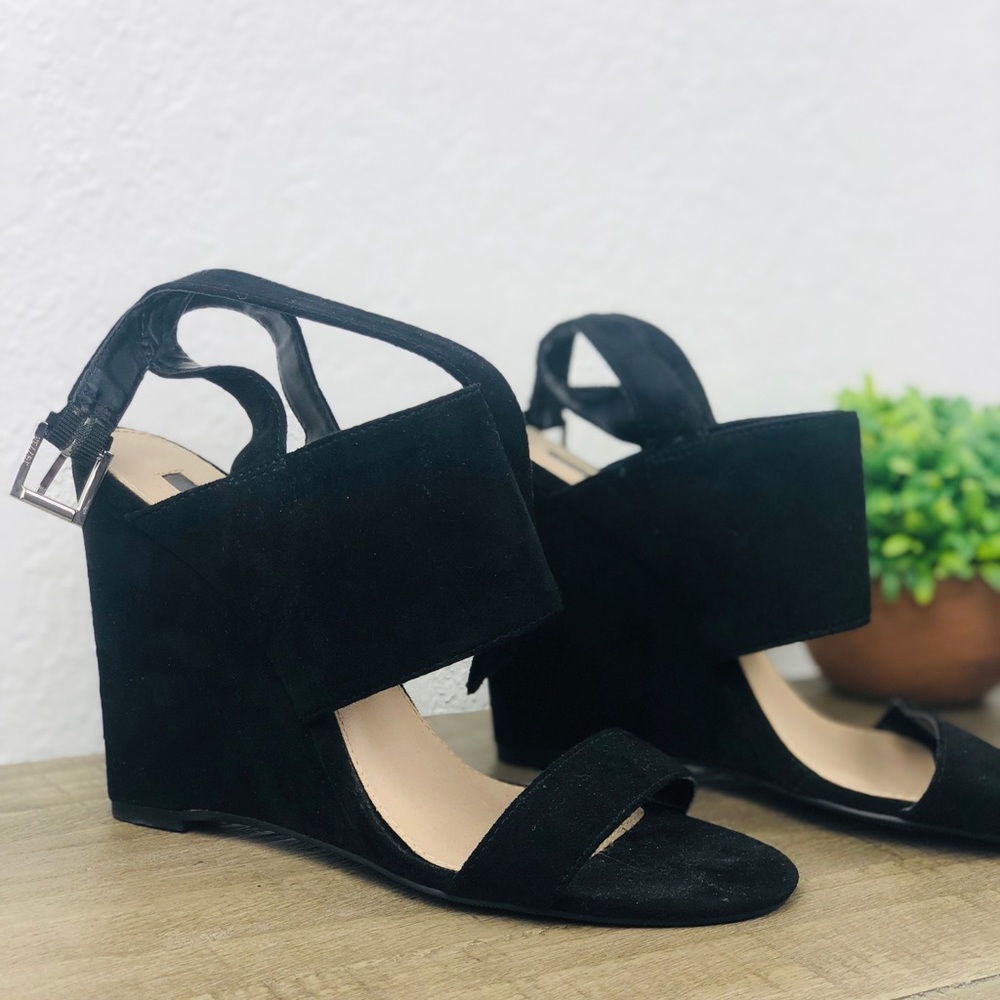 Forever 21 black suede sling back wedges - Picture 2 of 5